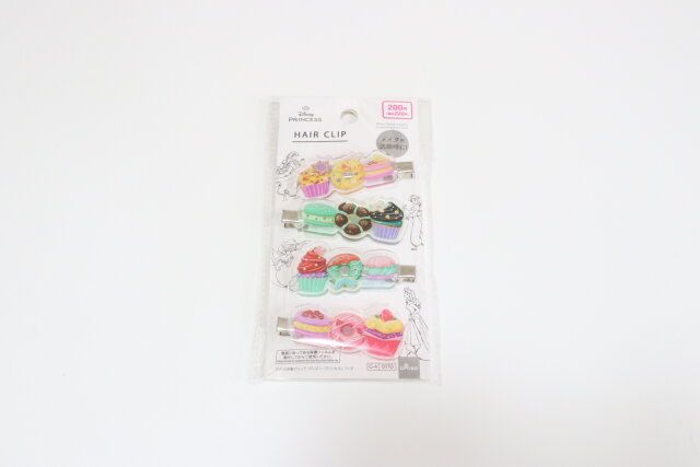 ダイソーのアクリル前髪クリップ ディズニープリンセス フードのパッケージ
