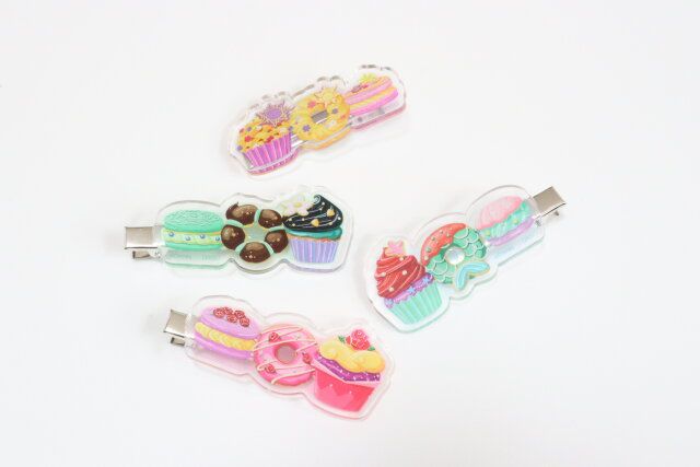 ダイソーのアクリル前髪クリップ ディズニープリンセス フード