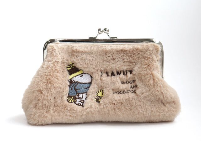 インレッド11月号増刊号はスヌーピーのファーポーチが付録