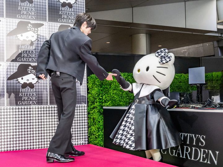 エスコートするBEOMGYUさん