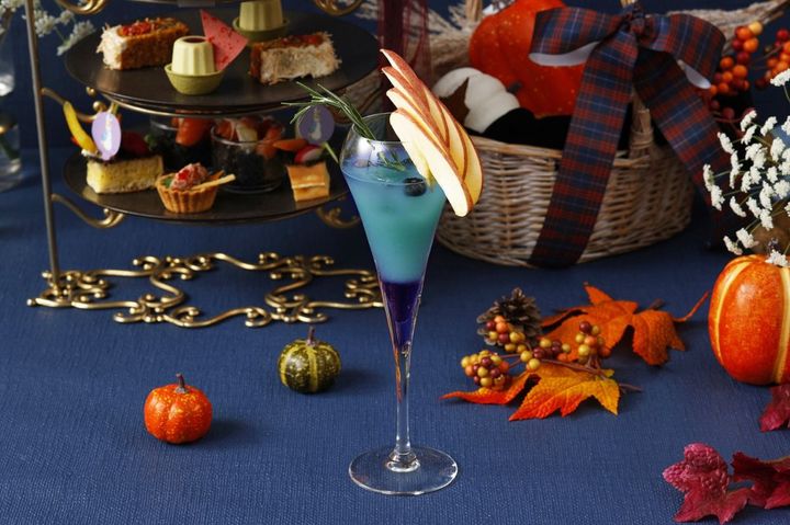 ピーターをイメージしたスペシャルドリンク／BEATRIX POTTER™(C) Frederick Warne & Co.,2025