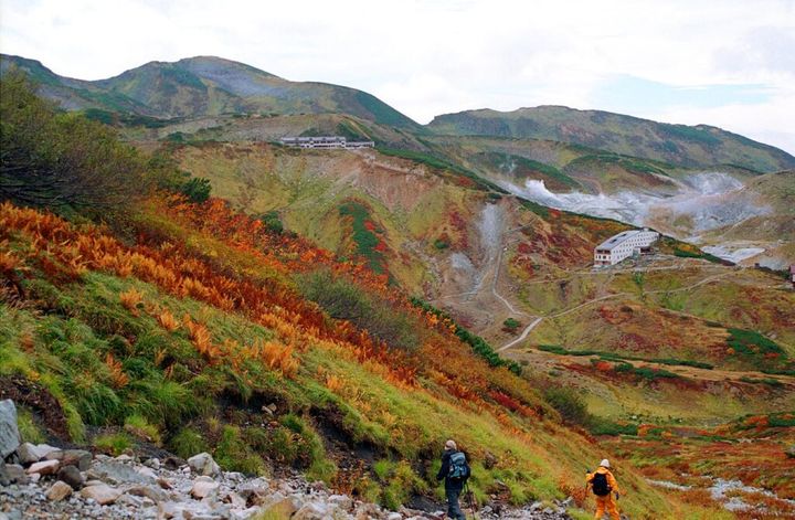中秋の名月の翌7日、各種SNS上では「紅葉」のワードがトレンド入りしました。