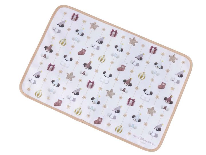 東京ディズニーリゾート“ディズニー・クリスマス2025”スーベニアランチョンマット2