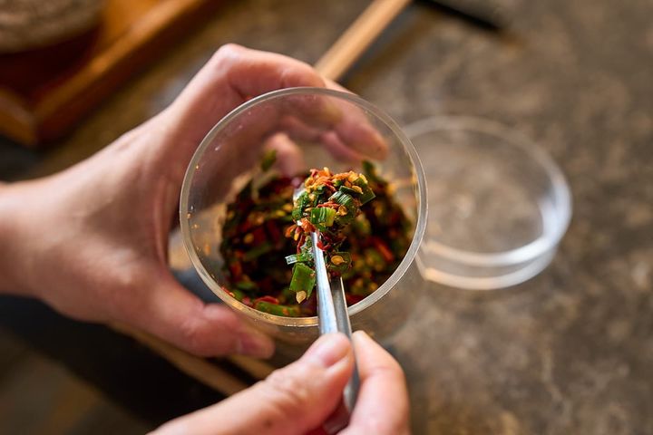 ニラ胡椒。ピリッとした刺激が特徴の「BASO」オリジナルスパイス