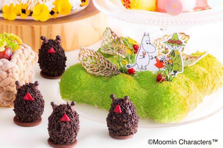 「夕焼けに染まるムーミン谷」（右）と「いただき！スティンキー」（左）イメージ