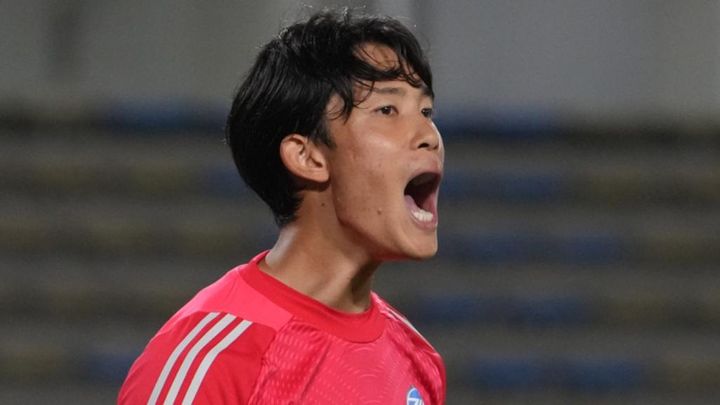  「鼓膜が破れて、1か月くらい右耳が聞こえなかった」 24歳日本代表GK、決死の顔面セーブ秘話を明かす