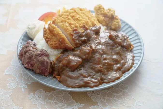 カツカレー 洋食屋 クラウン