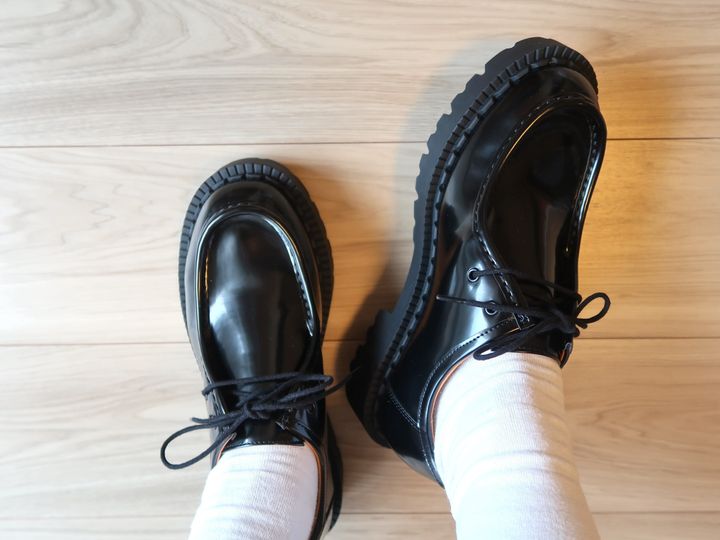 ひもの結び方次第で、フィットするように調整できるのも◎