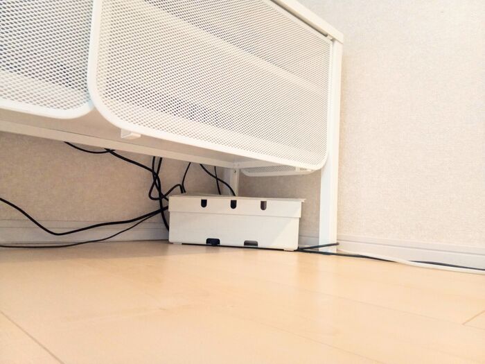 【100均】ミニ突っ張り棒をまさかの場所に使ったら…想像以上にスッキリ＆快適だった♡