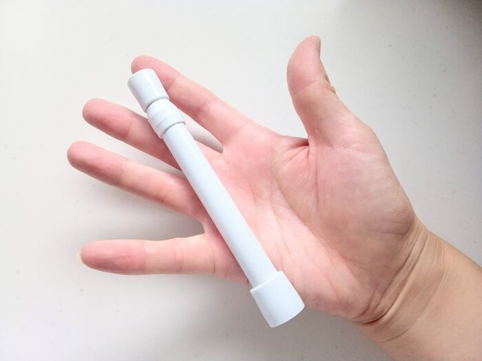 【100均】ミニ突っ張り棒をまさかの場所に使ったら…想像以上にスッキリ＆快適だった♡