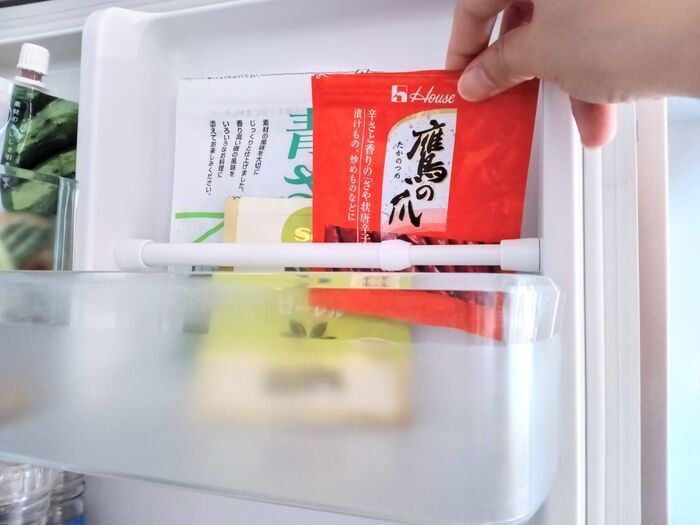 【100均】ミニ突っ張り棒をまさかの場所に使ったら…想像以上にスッキリ＆快適だった♡