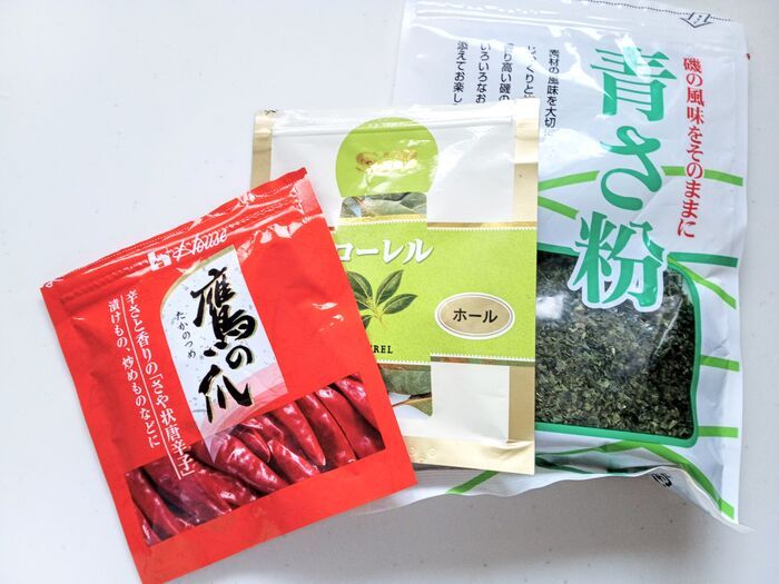 【100均】ミニ突っ張り棒をまさかの場所に使ったら…想像以上にスッキリ＆快適だった♡