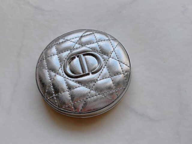 ディオール スキンフォーエヴァーグロウルミナイザー 03 ピンクヘイロー