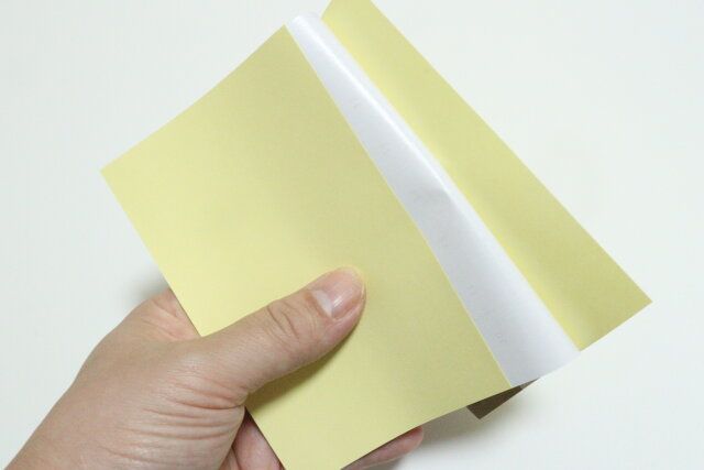 ダイソーのカレンダーシール 縦 シンプルのはく離紙