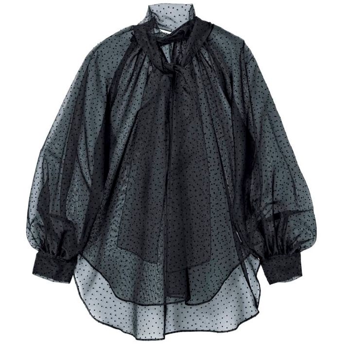 ブラウス￥19,800（シップス／シップス インフォメーションセンター）