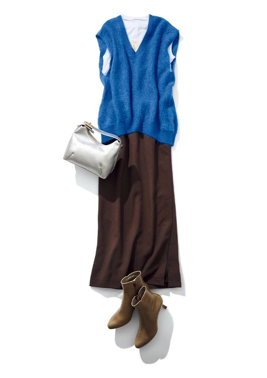 キャッチーな青ベストで大人の遊び心を加えて♡