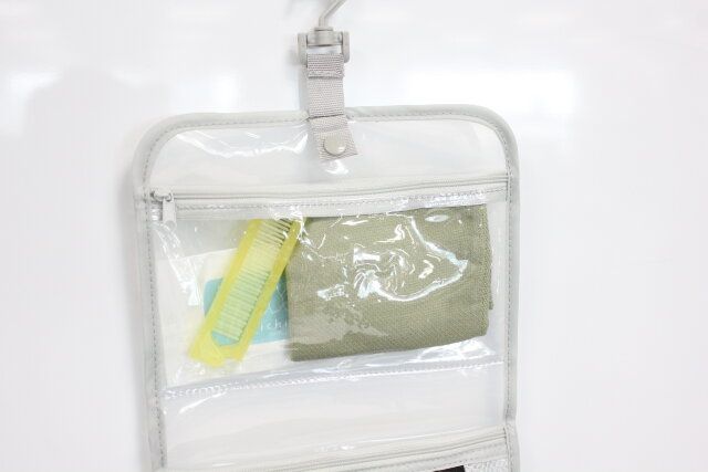 ダイソー トラベル吊り下げポーチ ビニール
