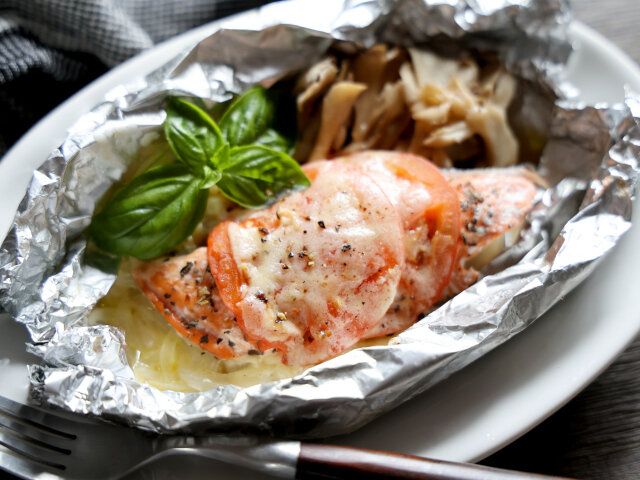 秋鮭のイタリアン風ホイル焼き