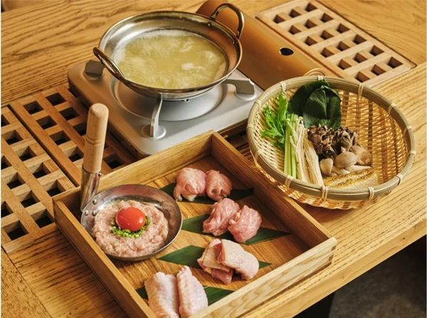 【東京都港区】新スタイルの鶏焼き肉専門店『鶏焼き肉 囲』に2種類の鍋メニューが新登場！
