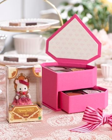 シルバニアファミリーとDelReYが初コラボ。限定のダイヤモンドショコラBOXを発売