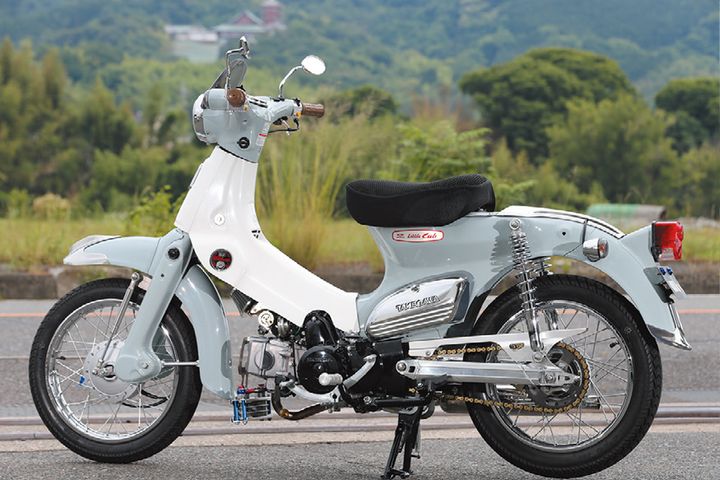 キャブとFIの新旧リトルカブを乗り比べ！