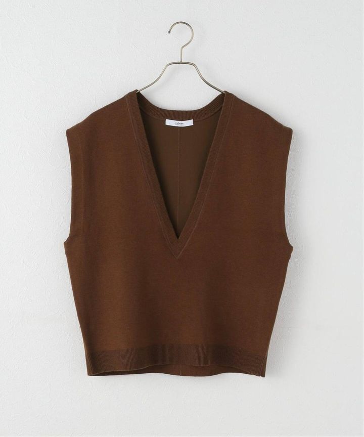 画像: コットンカシミヤミックスVベスト￥8,250（JOURNAL STANDARD relume） baycrews.jp