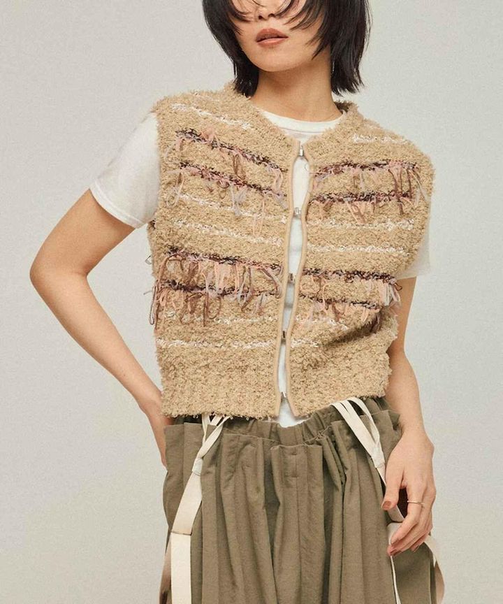 画像: 異素材フリンジニットベスト￥11,000（Firsthand） www.daytona-park.com