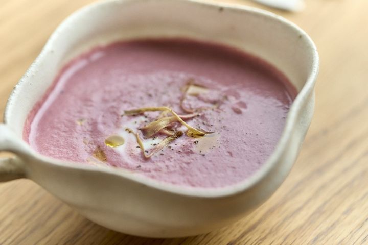 季節のスープ（ビーツ）