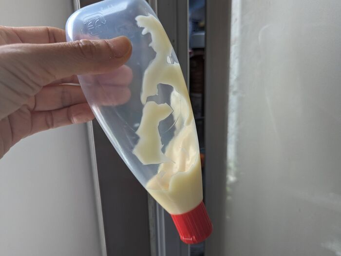 残りわずかな「マヨネーズ」を最後の一滴まで使い切る裏ワザ。こりゃ完璧だ♡