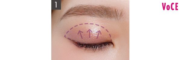 指の圧を利用してパールを密着させる