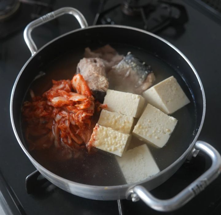 ももせ レシピ 韓国料理 サバ缶のチゲ風炒め 作り方 1