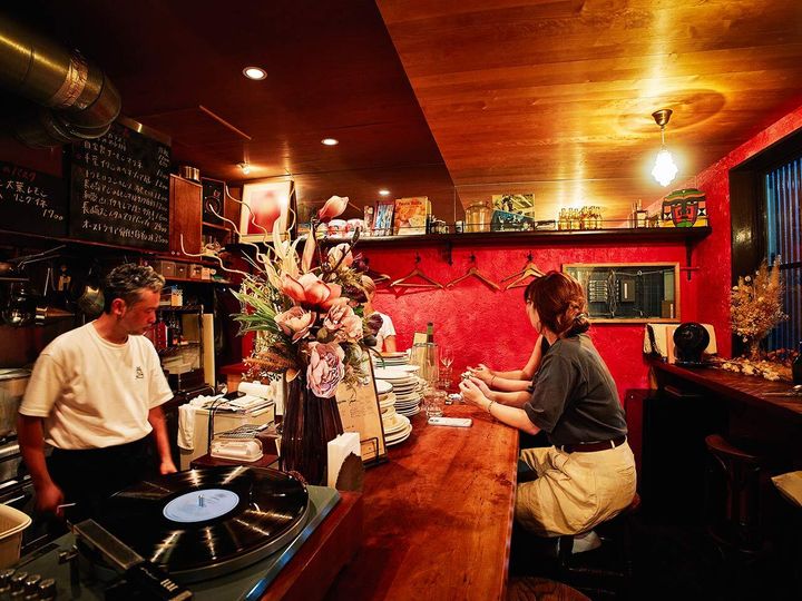 高田馬場『Bar Spesso』の内観