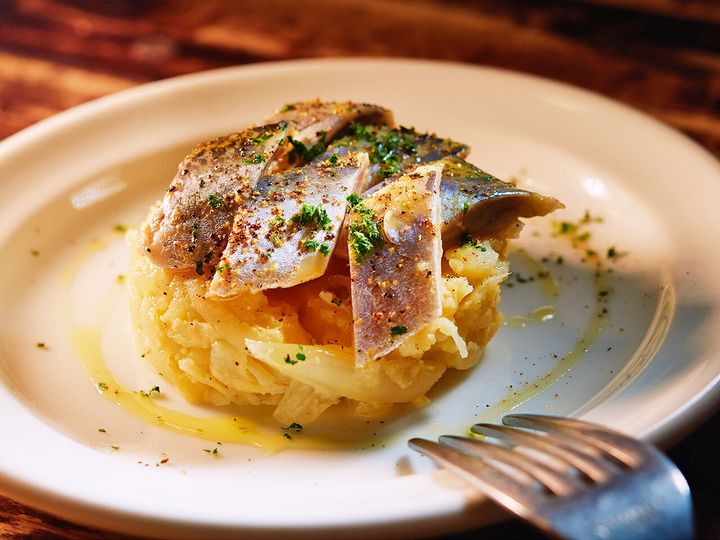 高田馬場『vivo daily stand 高田馬場店』の「イワシのマリネとじゃがいものサラダ」