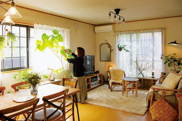 花と緑がとけこむ心地よい部屋づくり【実例】枯れても絵になる飾り方とは？