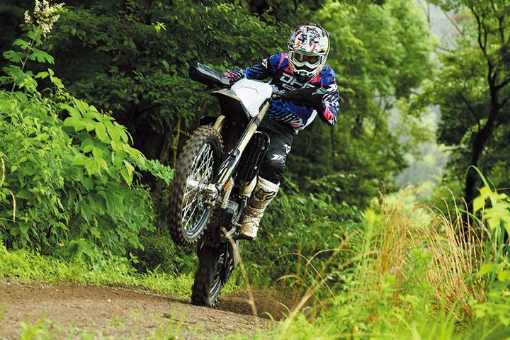 【TRIUMPH TF250-E／450-E】本気を見せた英国老舗ブランドの実力に迫る！