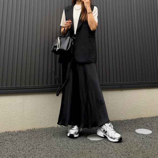 UNIQLOのオフホワイトの「3Dメリノリブクルーネックセーター/5分袖」