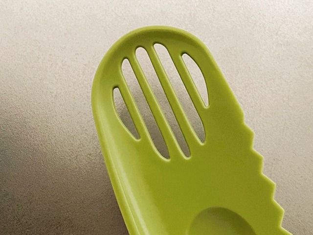 ダイソー アボカドカッター すくう