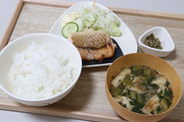 ダイソーの使いやすい茶碗（マットおにぎり）