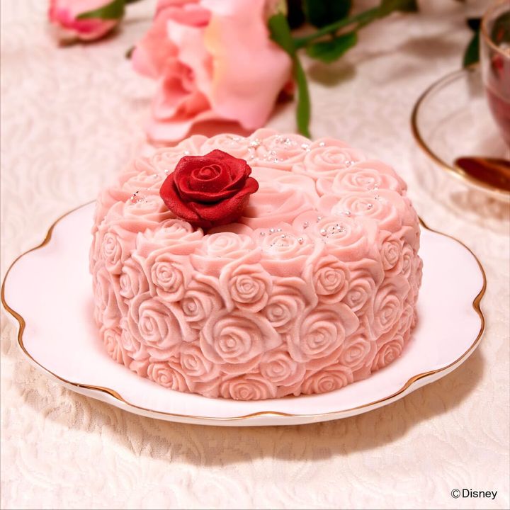 『眠れる森の美女』 Rose du Sommeil／ベリー＆ライチとバニラのホワイトショコラムース