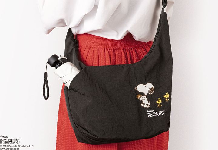 スヌーピー シュガーバターの木 ショルダーバッグ 使用イメージ