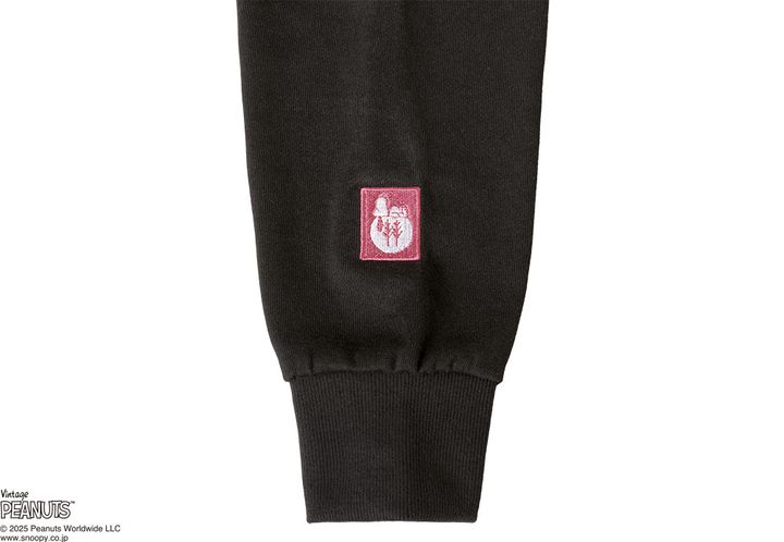 スヌーピー シュガーバターの木 トレーナー 袖のワンポイント刺しゅう