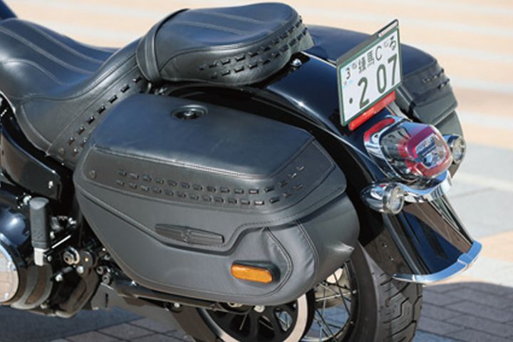 【試乗レビュー】ハーレー「ヘリテイジクラシック」｜伝統と現代技術が融合した人気モデル