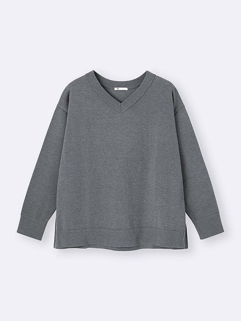 GUのオーバーサイズVネックニットプルオーバー