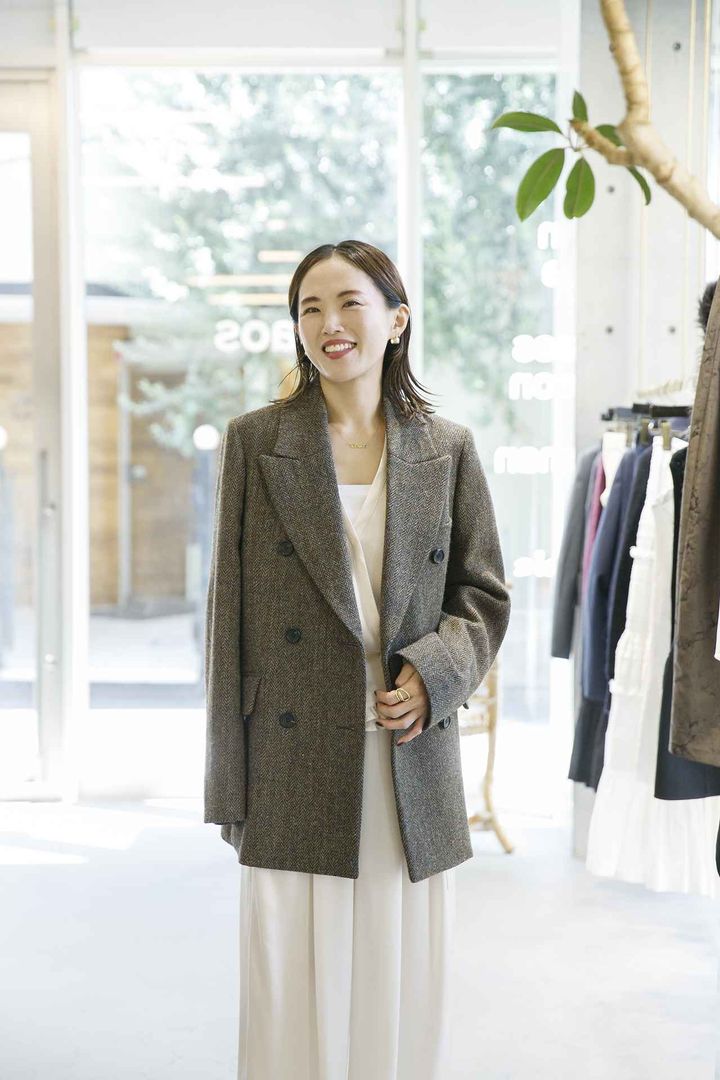 画像: 【カオス】ジャコート¥132,000、ベアチューブトップ¥9,900、パンツ¥33,000、【セントアート】ブラウス¥53,900 www.dot-st.com