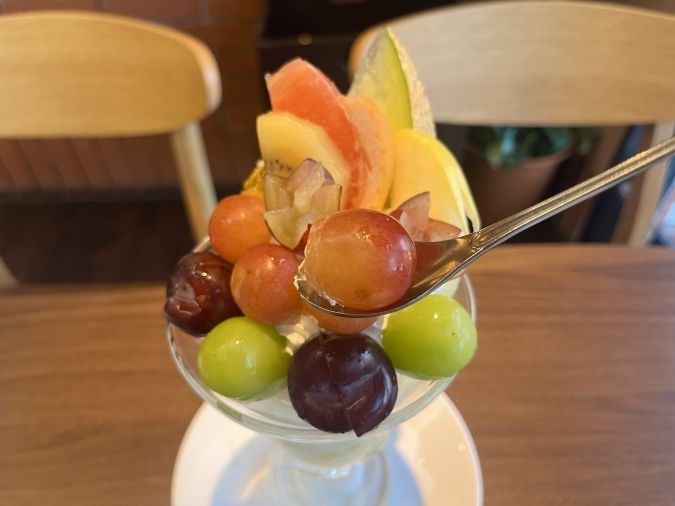 Fruit Garden新 SUN（フルーツガーデンしんサン）シャインマスカットとフルーツのパフェ