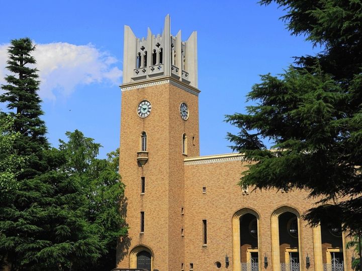 リクルート進学総研は、全国の高校に通う高校3年生20万人を対象に、大学選びの動向に関する調査を行い、「進学ブランド力調査2025」として発表しました。東海北陸エリアの高校生が「知っている大学」ランキング1位は？ ※画像：PIXTA