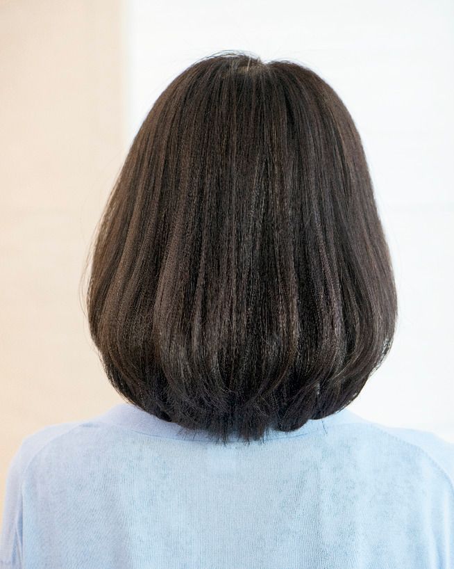 内巻きボブのバック