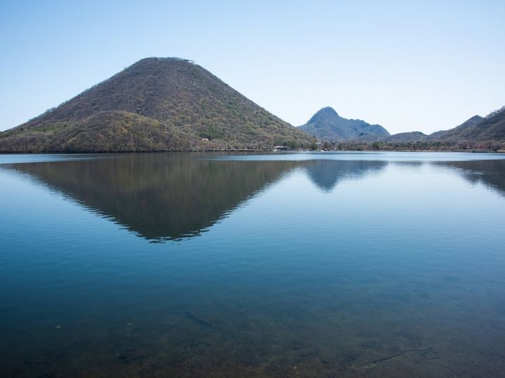 秋に行きたい「群馬県の絶景ドライブスポット」ランキング！ All About ニュース編集部が全国の205人を対象に実施したアンケート調査結果から、「榛名湖周遊道路」を抑えた1位は？