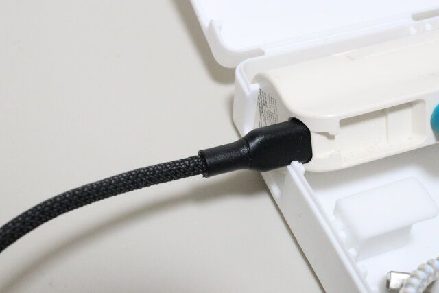 モバイルバッテリー＆ケーブルケース 使用例