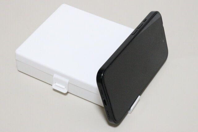 モバイルバッテリー＆ケーブルケース スタンド